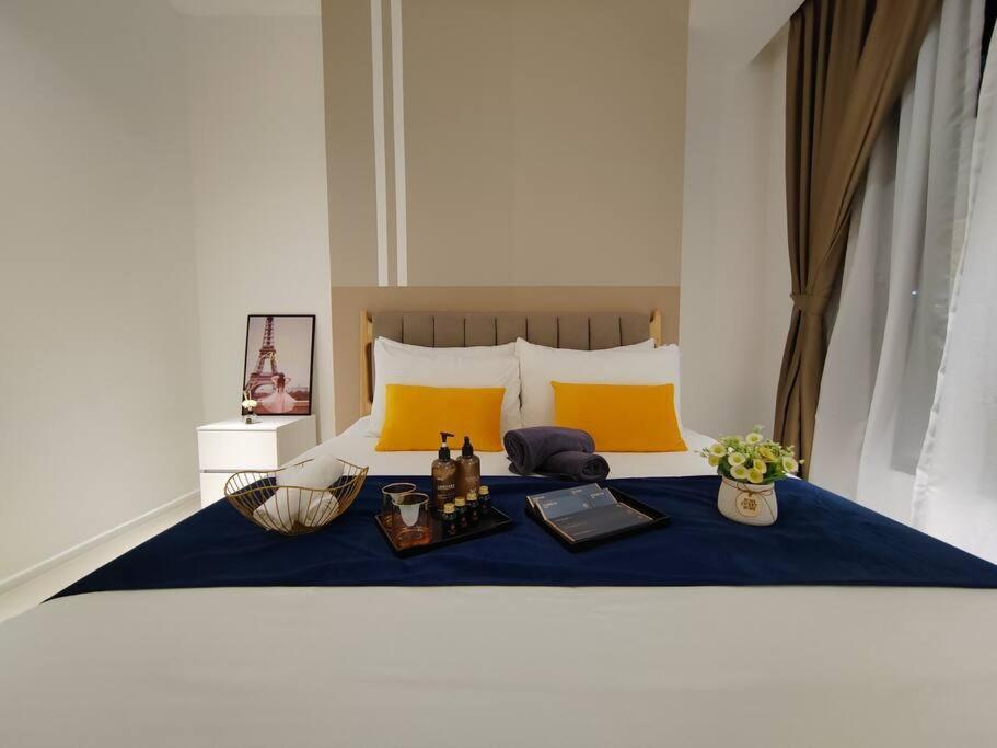 Apartment Arcoris Mont Kiara 2#163 Retails # Premium Corner 2-bedroom With Balcony