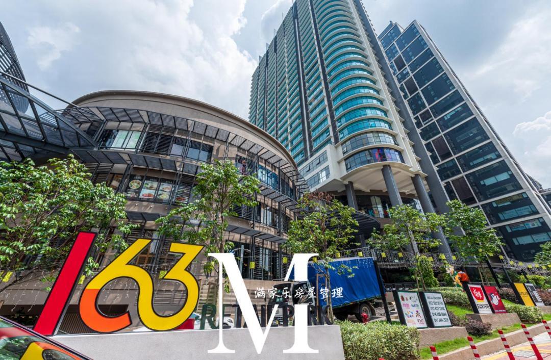 Apartment Arcoris Mont Kiara 2#163 Retails # Premium Corner 2-bedroom With Balcony *